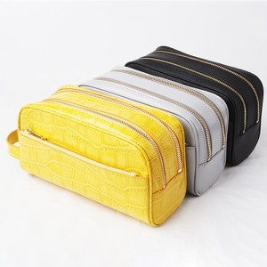 https://www.longqinleather.com/ladies-leather-makeup-bag-with-storage-bag-product/